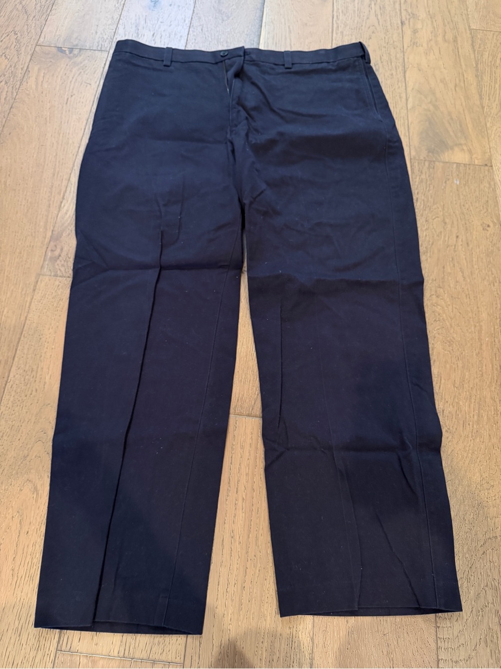 Men's Classic Straight-Leg Pants in Navy